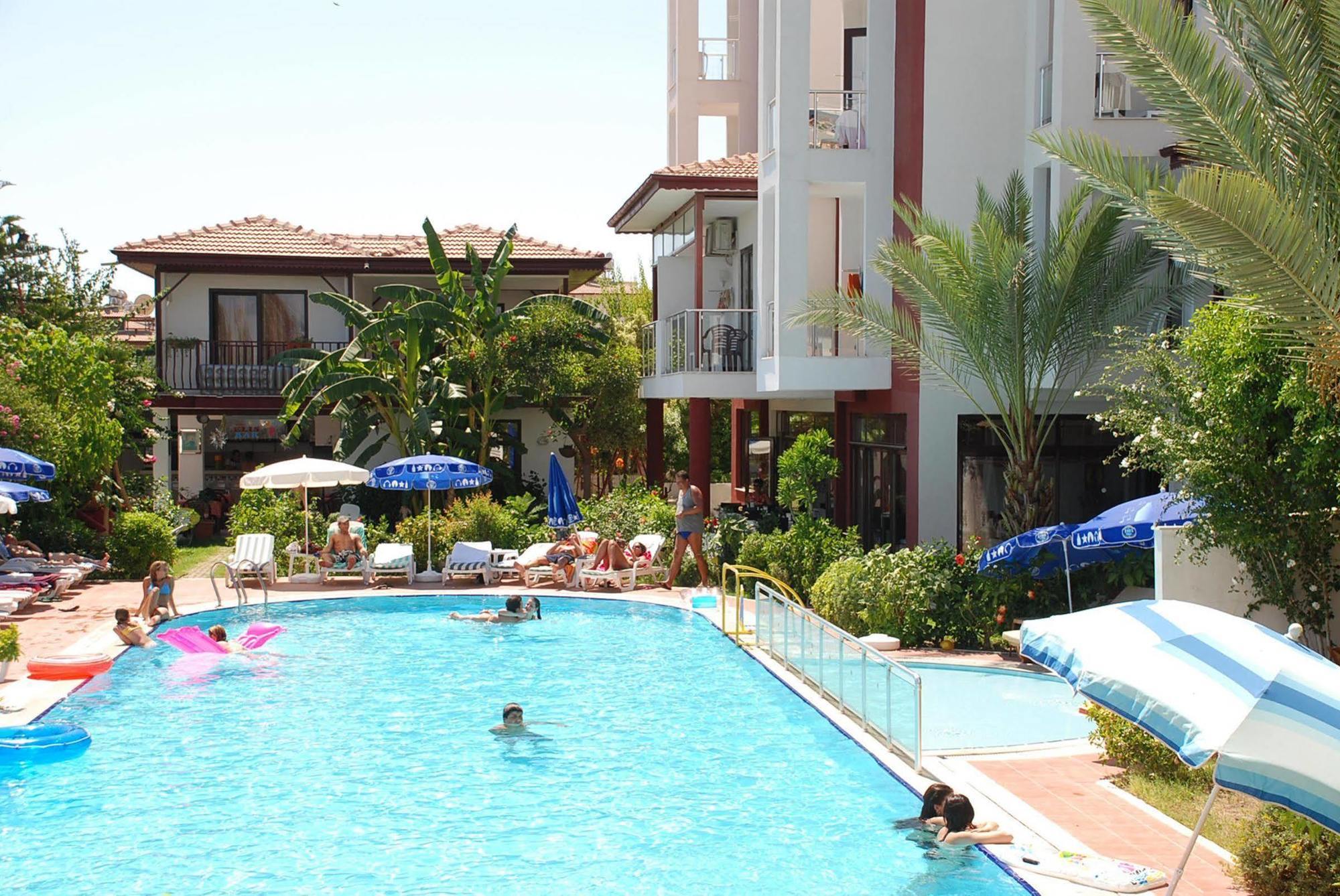 Elis Hotel